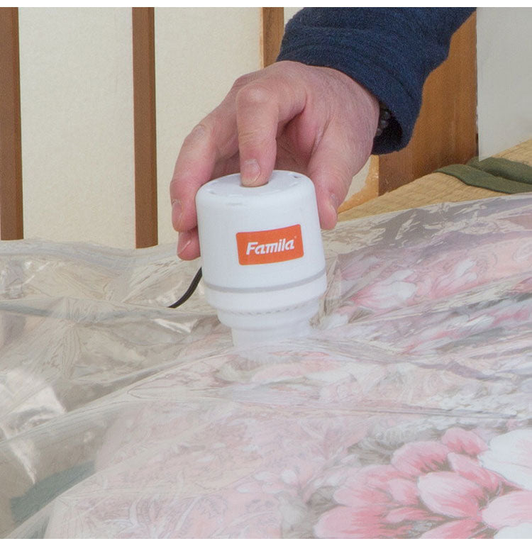 ファミラ 掃除機のいらない布団圧縮袋 吸引機+圧縮袋 27点セット 掃除機いらずで簡単圧縮 吸引&圧縮 密封チャック 竹炭シート ふとん圧縮袋 布団圧縮袋 押入れ 押し入れ 収納 衣類収納(代引不可)