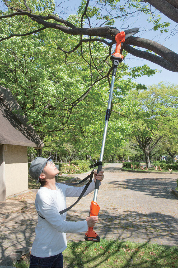 ファミラ NEW充電式コードレス2way高枝チェーンソー 充電式 電動チェーンソー 電動 チェンソー パワフル切断 庭 ガーデン 園芸(代引不可)