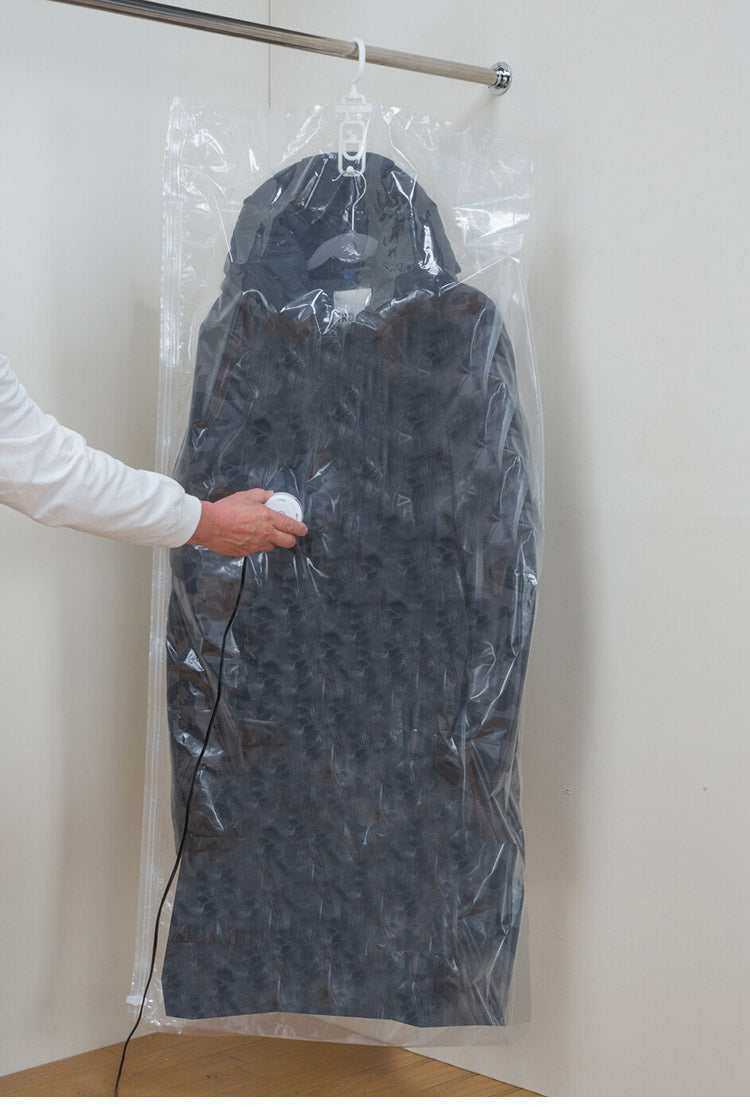 ファミラ 掃除機のいらない衣類圧縮袋 吸引機+圧縮袋 11点セット 吊るせる 衣類圧縮袋 ショート6枚 ロング4枚 衣類収納 衣替え 衣類収納 押し入れ 押入れ 圧縮(代引不可)