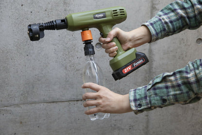 ファミラ 充電式コードレスハンディ高圧洗浄機 12点セット 軽量 コンパクト 持ち運び 高圧洗浄 掃除 クリーナー ノズル 6ヶ月保証(代引不可)