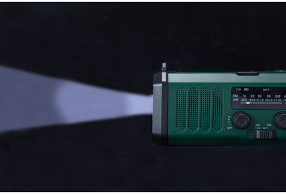 防災ラジオ ライト付き FM AMラジオ対応 ソーラー充電 USB 手回し充電 大容量バッテリー 方位磁石 ラジオ 防災 非常用 地震 スポットライト 広角ライト コンパクト(代引不可)