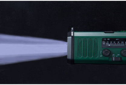 防災ラジオ ライト付き FM AMラジオ対応 ソーラー充電 USB 手回し充電 大容量バッテリー 方位磁石 ラジオ 防災 非常用 地震 スポットライト 広角ライト コンパクト(代引不可)