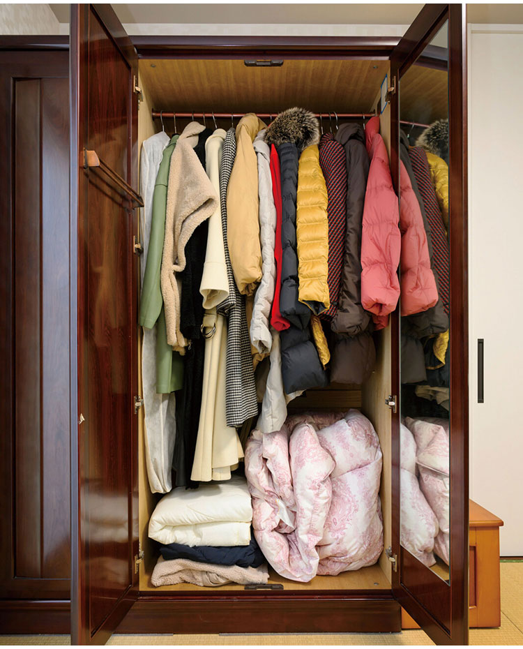 ファミラ 掃除機のいらない圧縮収納ボックス 電動吸引機付き 9点セット 抗菌防臭 防ダニ 圧縮袋 収納ボックス 長期保管 衣替え 衣類収納 竹炭シート 洋服 圧縮パック 掃除機不要(代引不可)