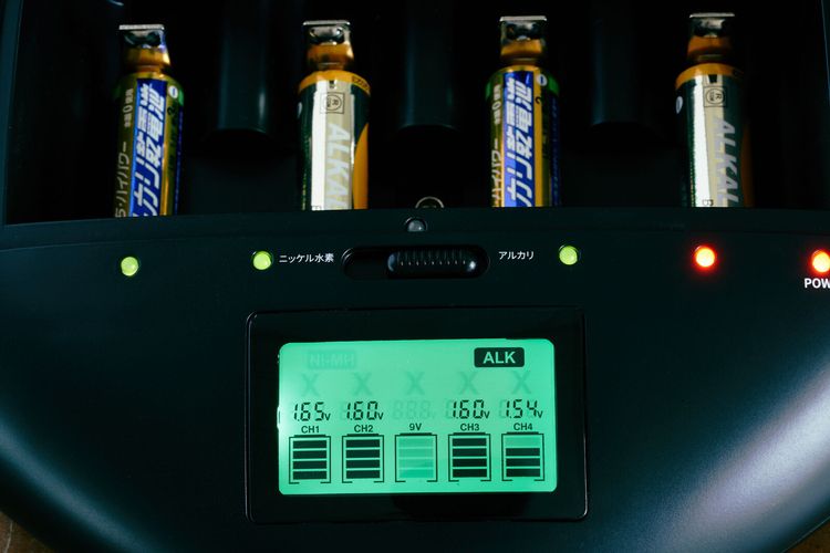 乾電池充電器 マルチ・チャージャーV2 AZREX AX-010V2(代引不可)