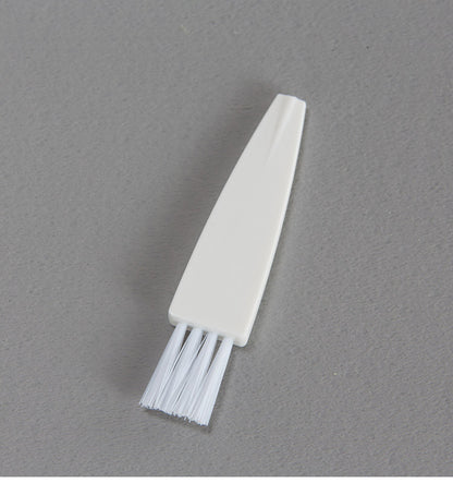 毛玉取り器 毛玉とるとる 乾電池式 衣類を守るふわふわガード付き 毛玉だけをしっかりカット 掃除用ブラシ付き(代引不可)