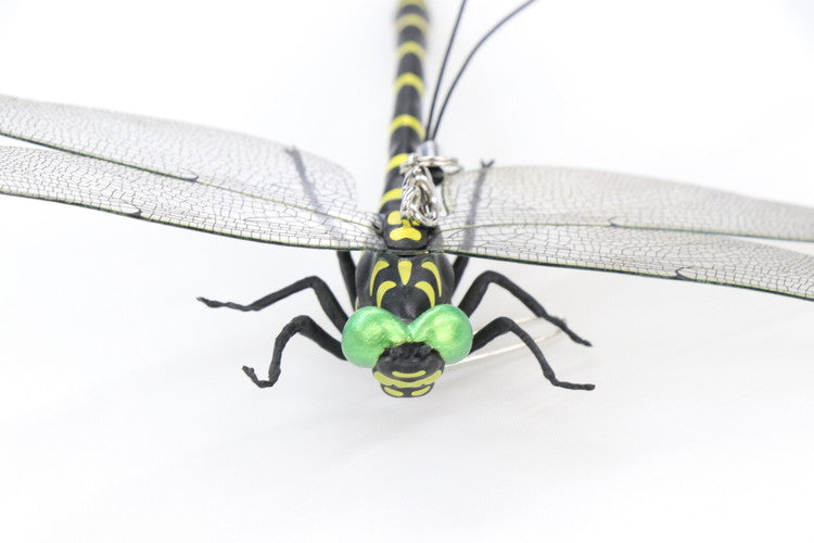 虫の天敵鬼ヤンマ 2個組 虫よけ 模型 威嚇用 虫追い払う ストラップ バッチ レジャー キャンプ トンボ オニヤンマ(代引不可)