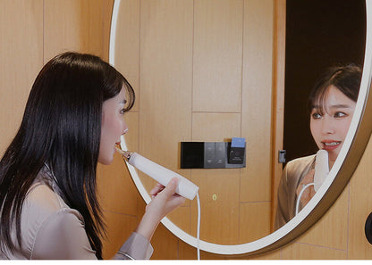 軽量口腔洗浄器 充電式 高速ジェット水流 先端ノズル4種類 水流3段階 口腔ケア 歯間 奥歯 お口の健康 旅行 携帯用(代引不可)