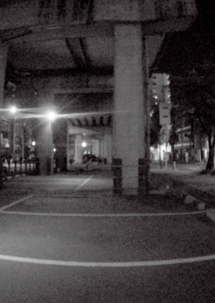 コンパクトカメラ 高画質 小型カメラ 角度調整180度 手振れ防止機能 録画 録音 写真 ドライブレコーダー 自転車 バイク 車(代引不可)