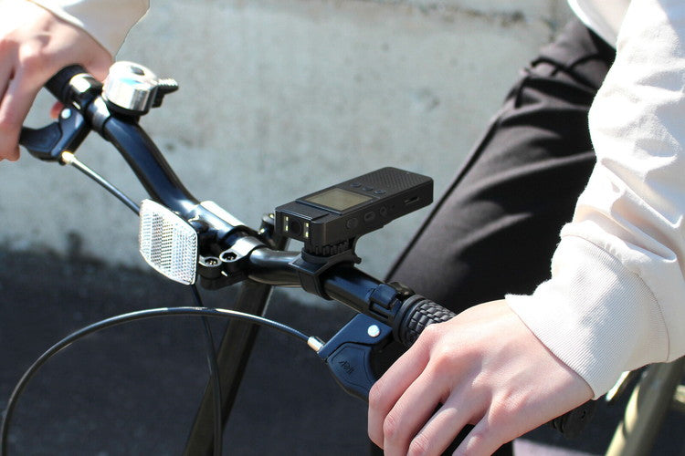 コンパクトカメラ 高画質 小型カメラ 角度調整180度 手振れ防止機能 録画 録音 写真 ドライブレコーダー 自転車 バイク 車(代引不可)