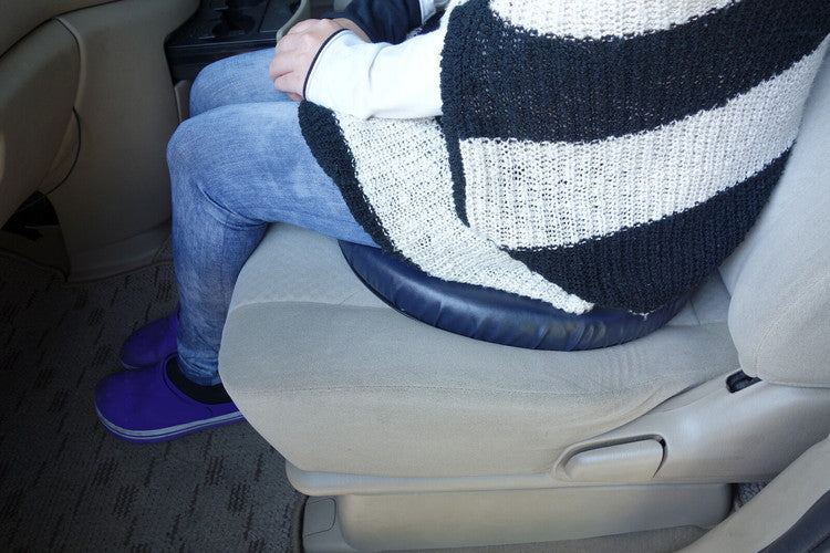 座椅子クッション 回転360度 シートクッション 車内 乗り降り 立ち座り 円形 クッション 座布団 お年寄り 介助 介護(代引不可)