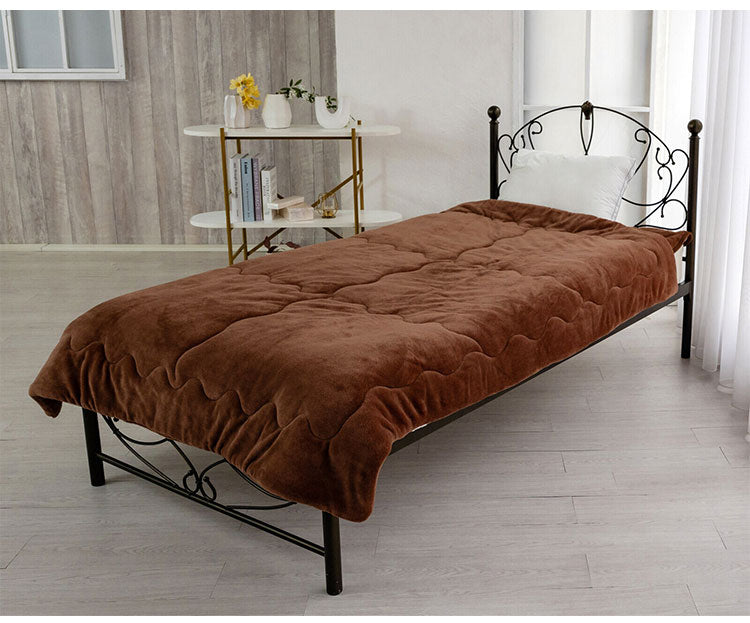 発熱敷きパッド シングル 富士山溶岩わた使用 ベッドシーツ 保温 発熱 抗菌防臭 丸洗いOK ラグ 敷布団 温かい ぽかぽか 防寒 寝具 布団カバー 布団 洗える(代引不可)