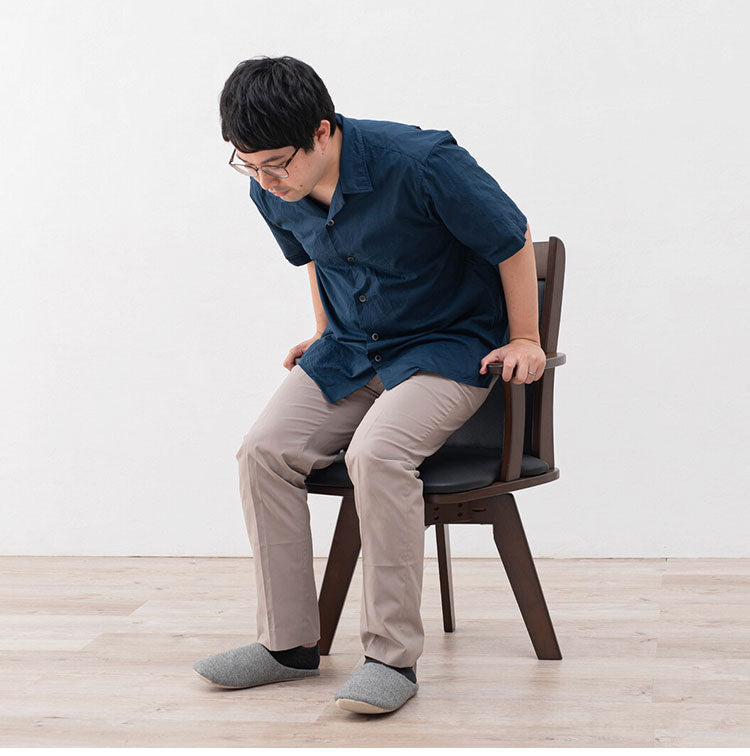 回転ダイニングチェア 肘掛け付き 天然木 回転チェア 座面高44cm 取っ手付き 幅広 ハイバック リビングチェア 食卓椅子 ラウンドチェア チェア 椅子(代引不可)