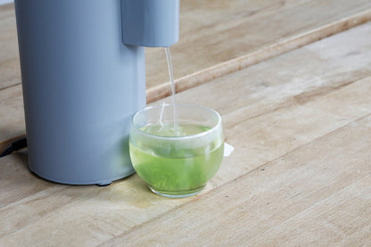 ウォーターサーバー 卓上 500ml ペットボトル専用 温度調整 5段階 チャイルドロック付き 小型 コンパクト 給湯器 温水 熱湯 グレー シンプル かわいい フラッシュウォーマー(代引不可)