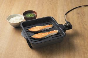 グリルプレート 煙出にくい ホットプレート 焼き器 コンパクト お手入れ簡単 食卓 グリルパン 焼肉 焼魚 ホームパーティー 煙をおさえたコンパクトプレート(代引不可)