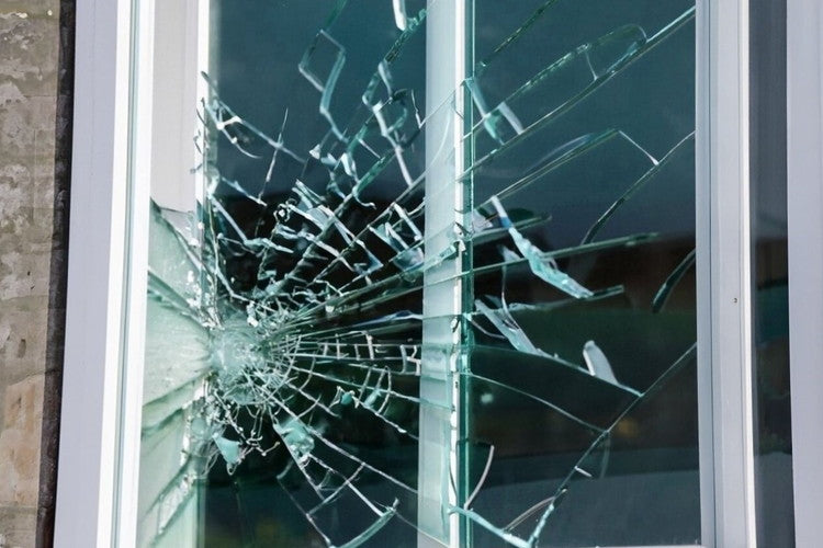 窓ガラス用防犯フィルム10枚組 ロング 30×100cm 窓割れ防止 飛散防止 台風 暴風 防犯対策 泥棒対策 強盗 空き巣(代引不可)