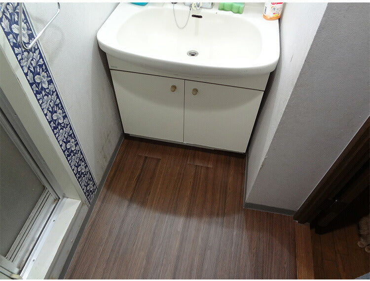 フロアタイル 約2畳 簡単施工 貼るだけ 簡単カット 木目 エンボス加工 フロアシート 壁紙 リメイクシート ウォールステッカー DIY 木目 ウッド 押入れ リメイク シール(代引不可)