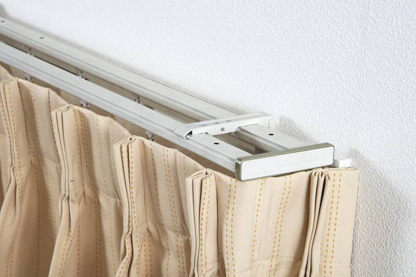 カーテンレール 2mダブル トップカバー付き 遮光 静穏 ブラインドロールスクリーン 遮光カーテン 省エネ(代引不可)