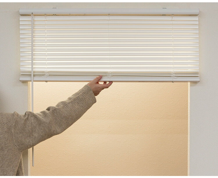 フレキシブラインド25 60×138cm ブラインド カーテンレール 取付可能 賃貸 コードレス 腰高窓 小窓 お手頃 横型ブラインド シェード 日よけ ブラインドカーテン(代引不可)