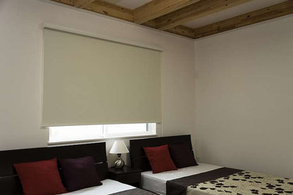 ロールスクリーン カバー付き 防炎 遮光 幅135cm×高さ220cm シンプル おしゃれ 北欧 オフィス マンション 法人 間仕切り ロールカーテン(代引不可)