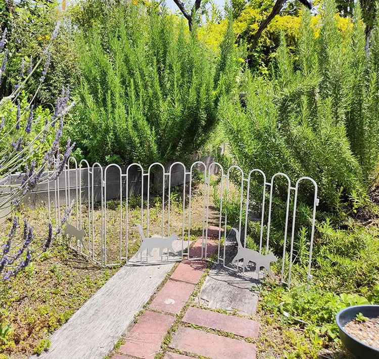 折り畳めるアイアンフェンス(猫3連) ブラック ホワイト NK120 ガーデニングフェンス ガーデンフェンス キャット ネコ 猫 パーテーション 置くだけ 折りたたみ式 小型 柵 枠 仕切り 境界(代引不可)