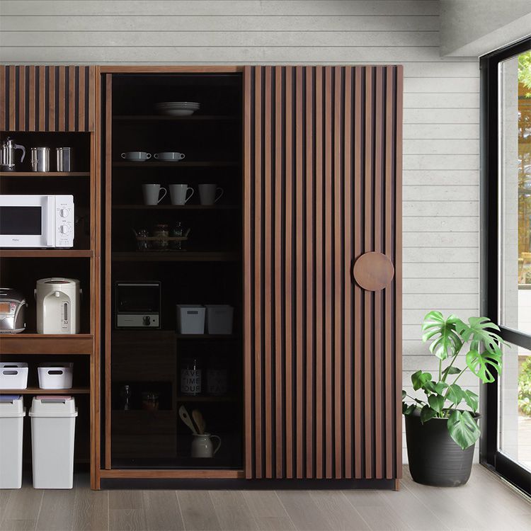 食器棚 キッチンボード 幅138 奥行52 高さ196 引き戸 開梱設置無料 ハイタイプ ウォールナット 天然木 おしゃれ 大容量 キッチン 収納 ブラックガラス リンク(代引不可)