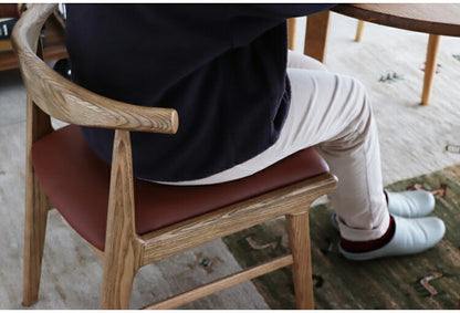 ダイニングチェア 2脚セット 完成品 座面高44cm 背もたれ付き レザー調 木脚 アッシュ 食卓椅子 セミアーム おしゃれ キャメル ブラック リビング ダイニング 椅子 チェア(代引不可)