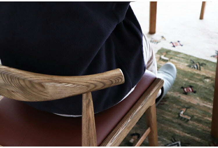 ダイニングチェア 2脚セット 完成品 座面高44cm 背もたれ付き レザー調 木脚 アッシュ 食卓椅子 セミアーム おしゃれ キャメル ブラック リビング ダイニング 椅子 チェア(代引不可)