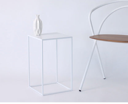 日本製 燕三条 完成品 サイドテーブル 四角型 27.4×27.4 高さ44.7cm ラウンドテーブル 棚 ディスプレイ 正方形 ソファサイド ベッドサイド ナイトテーブル KUROSHIRO abekin(代引不可)