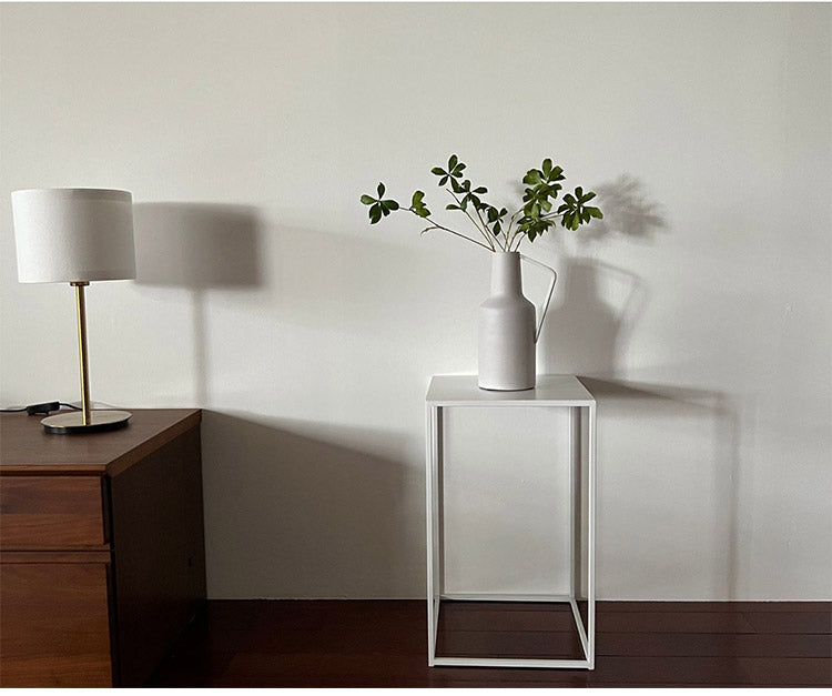 日本製 燕三条 完成品 サイドテーブル 四角型 27.4×27.4 高さ44.7cm ラウンドテーブル 棚 ディスプレイ 正方形 ソファサイド ベッドサイド ナイトテーブル KUROSHIRO abekin(代引不可)