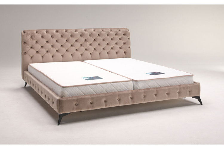 ベッドフレーム キング ベロア調ヘッドボード キングサイズ すのこベッド ベッド フロアベッド フレーム 寝具 インテリア フレーム ベロア アイアン脚 フロアタイプ チェスターフィールド調(代引不可)