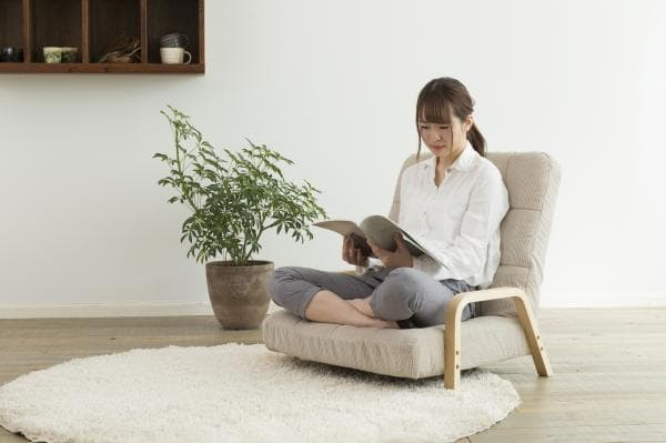 アイリスオーヤマ ウッドアームチェア 座椅子 肘付き リクライニングチェア WAC-LW IRIS OYAMA(代引不可)