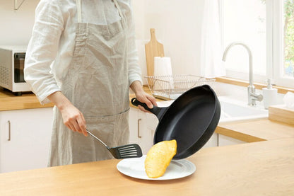 アイリスオーヤマ 軽量フライパン28cm IH用 IVL-F28 IRIS OYAMA キッチン 調理用品 キッチンツール(代引不可)