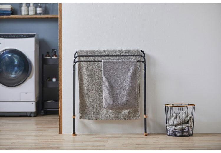 アイリスオーヤマ 折りたたみバスタオルハンガー FBH-700 ダークグレー タオルハンガー 洗面所 室内物干し 折りたたみ 物干しスタンド 室内 IRIS OHYAMA(代引不可)