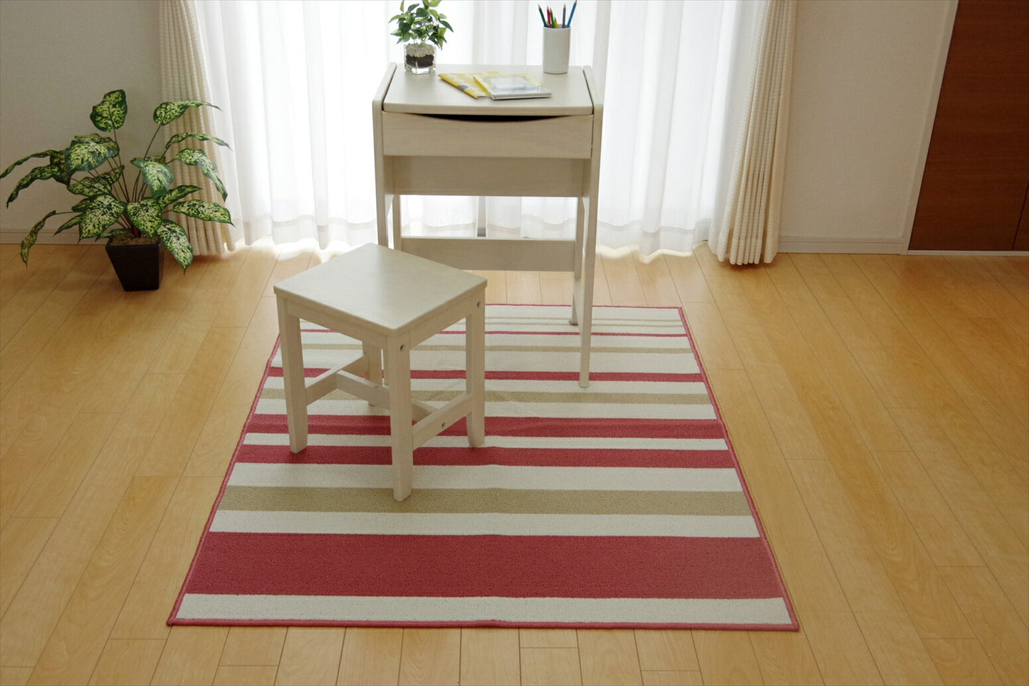 ラグ マット デスクカーペット 110×133cm 女の子 ルームマット 『セグリア』 ボーダー ストライプ ピンク(代引不可)