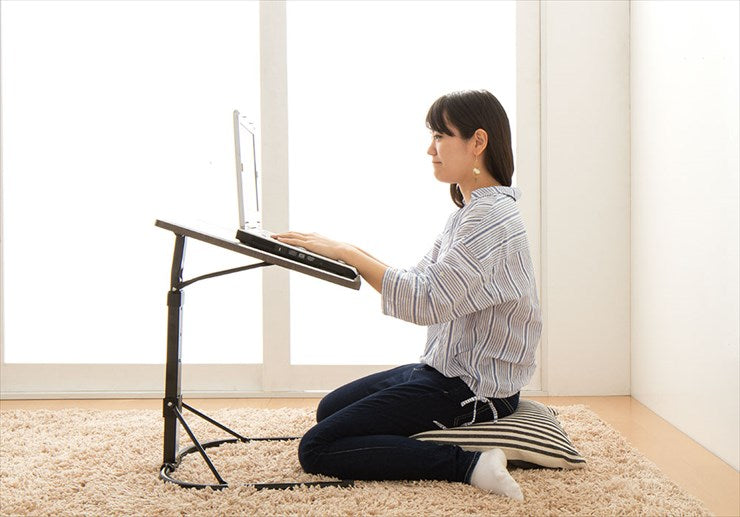 テーブル 高さ調節 幅44cm 奥行45cm 高さ58-70cm 角度調節 ななめ 水平 折りたたみ 木目調 ホワイト リビング デスク マルチテーブル サイドテーブル パソコンデスク 作業台 机 コンパクト 軽量