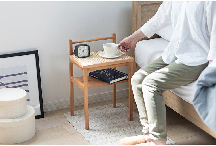 サイドテーブル 棚付き 天然木 ラタン 幅35 奥行27 高さ53cm 完成品 軽量 コンパクト シンプル おしゃれ かわいい リビング ダイニング ベッドサイド 籐家具 机 テーブル amu/アム AMU-T03(代引不可)