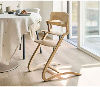 セーフティーバー ハイチェア ベビーチェア 椅子 キッズ家具 Louie ルーイー 背もたれ 背板 足置き 木材 デザイン 高級感 おしゃれ ベビー家具 ベビールーム 赤ちゃん オーク ナチュラル(代引不可)