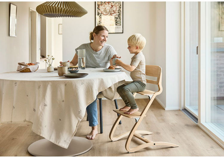 【セーフティーバーセット】リエンダー Louie ルーイー ハイチェア ベビーチェア 椅子 キッズ家具 背もたれ 背板 足置き デザイン 高級感 おしゃれ ベビー家具 ベビールーム オーク ナチュラル 高さ82cm 幅55cm 奥行56cm(代引不可)