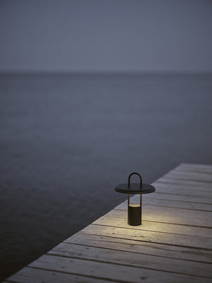STELTON ステルトン ピアー ポータブル ランプ Pier Portable Lamp 【正規販売店】 テーブルランプ おしゃれ コードレス 持ち運び 充電式 バッテリー内臓 LEDランタン ライト 照明 ランプ 卓上ライト(代引不可)