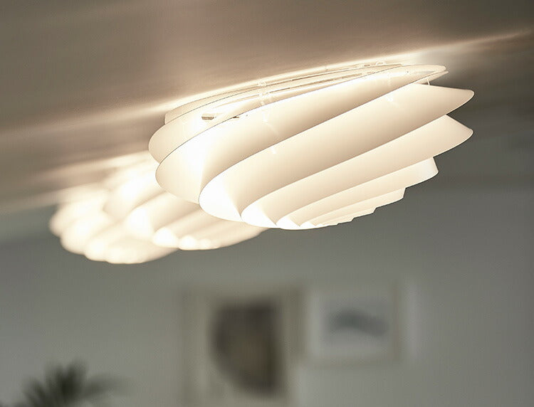 日本正規品  LE KLINT レ・クリント SWIRL スワール シーリング M ホワイト KC1320M レクリント シーリングライト シーリング ライト 天井用 取り付け 北欧 デンマーク製 北欧照明 おしゃれ(代引不可)
