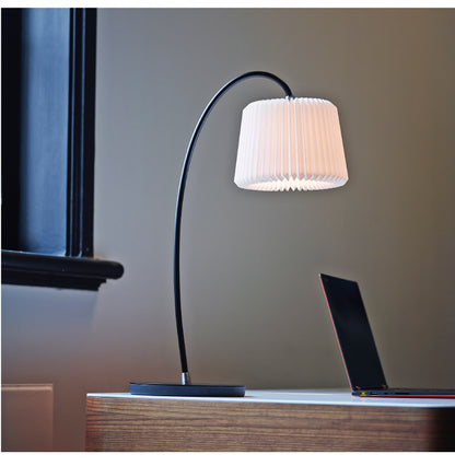 デンマークからお取り寄せ 日本正規品 LE KLINT レ・クリント SNOWDROP スノードロップ テーブルランプ KT320BBK テーブルランプ テーブルライト 照明 北欧 デンマーク製 北欧照明 おしゃれ(代引不可)