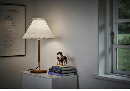 デンマークからお取り寄せ 日本正規品 LE KLINT レ・クリント テーブルランプ KF328TLO KT328TSO テーブルランプ テーブルライト 照明 北欧 デンマーク製 北欧照明 おしゃれ(代引不可)