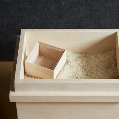 米びつ 桐 5kg 日本製 マス付き かぶせ蓋 新潟製造 おしゃれ キッチン 収納 お米 ライスストッカー ライスボックス ストッカー 防虫 虫除け 収納 米櫃 米ビツ 和風 木製 台所 総桐製 天然木(代引不可)