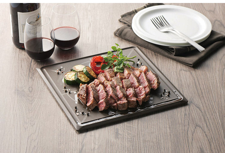 カクセー M-2828GY まないた 角 2828 グレー 均等 〇×ライン 目盛り付 汁こぼれ防止 溝付き 全周テーパーカット(代引不可)