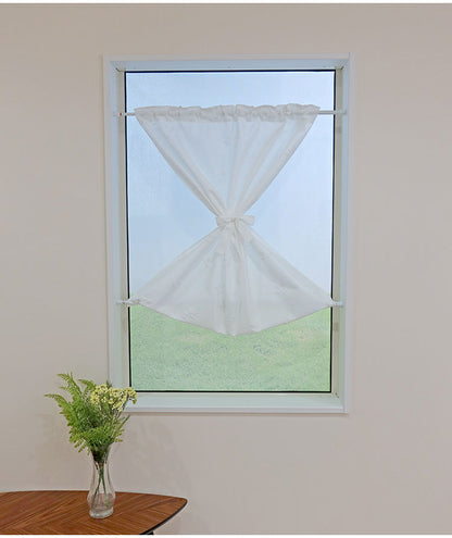 日本製 小窓レースカーテン 約巾70cm×丈90cm 小窓 出窓 カフェカーテン 遮熱 断熱 UVカット 目隠し 北欧調 リーフ柄 人気 エコリエ(R) 小窓用ミラーレースカーテン 共生地リボン付き キッチン トイレ(代引不可)