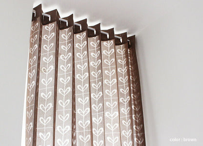 【日本製】 間仕切りカーテン フリーカット つっぱり式 北欧リーフ 遮熱 アコーディオン式 ウォッシャブル パーテーション 目隠し 間仕切り カーテン(代引不可)