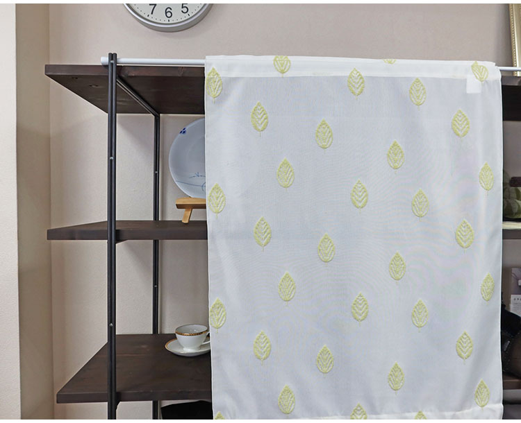 日本製 小窓レースカーテン 約巾70cm×丈120cm 小窓 出窓 カフェカーテン 遮熱 断熱 UVカット 目隠し 北欧調 葉っぱ柄 人気 エコリエ(R) 小窓用ミラーレースカーテン 共生地リボン付き キッチン(代引不可)