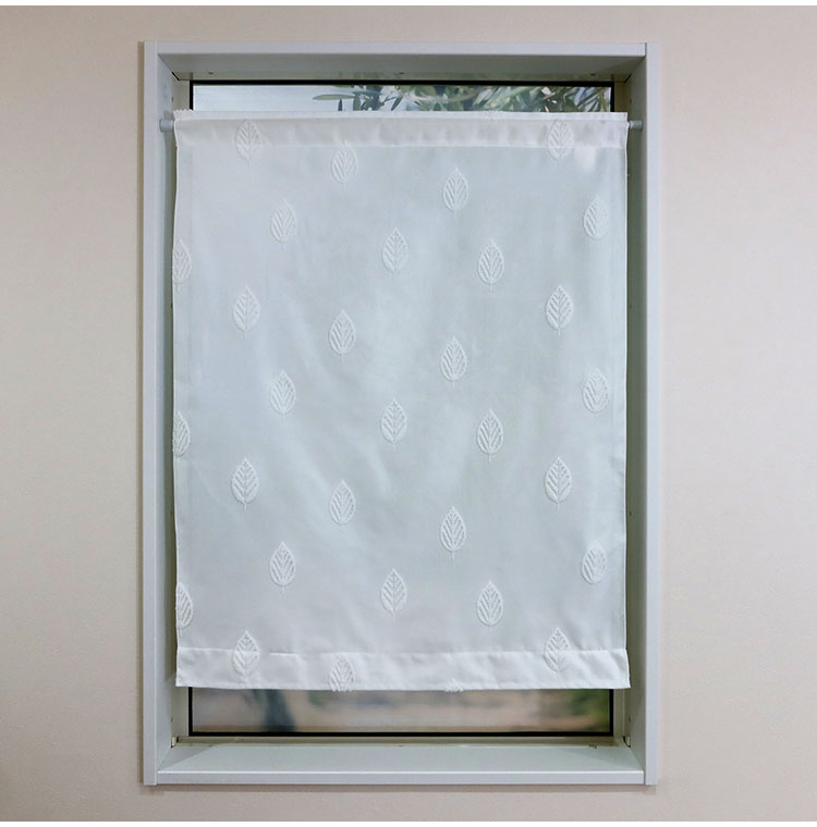 日本製 小窓レースカーテン 約巾70cm×丈90cm 小窓 出窓 カフェカーテン 遮熱 断熱 UVカット 目隠し 北欧調 葉っぱ柄 人気 エコリエ(R) 小窓用ミラーレースカーテン 共生地リボン付き キッチン トイレ(代引不可)