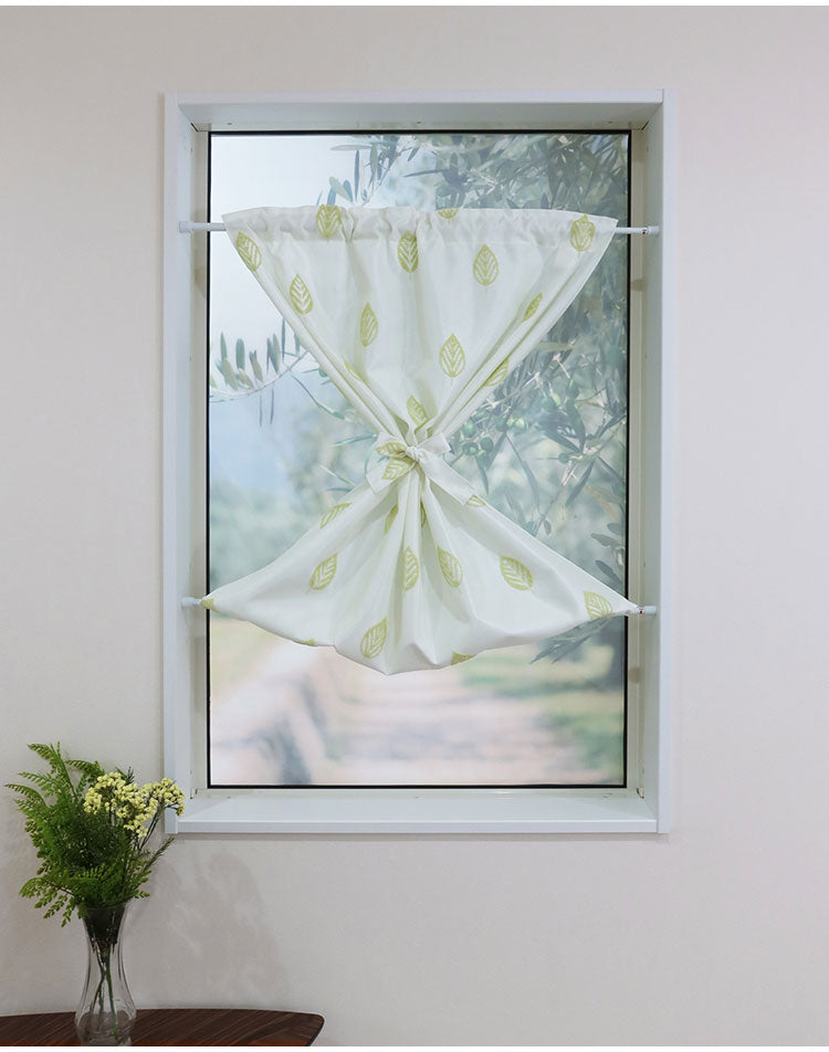 日本製 小窓レースカーテン 約巾70cm×丈90cm 小窓 出窓 カフェカーテン 遮熱 断熱 UVカット 目隠し 北欧調 葉っぱ柄 人気 エコリエ(R) 小窓用ミラーレースカーテン 共生地リボン付き キッチン トイレ(代引不可)