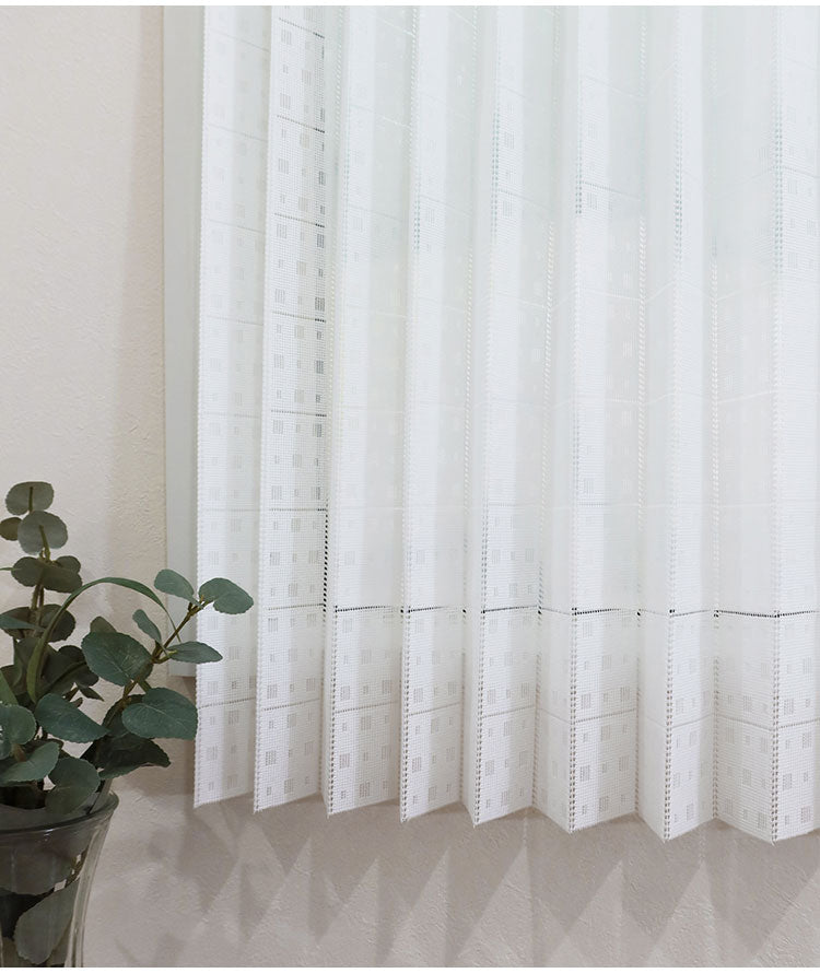 日本製 巾100cm×丈115cm ホワイト パタパタ アコーディオンカフェカーテン ドット柄 ハサミでカット 程よい透け感 取り付け簡単(代引不可)